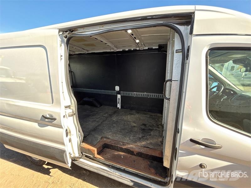 Ford Transit 250 Cargo Van Изотермический фургон