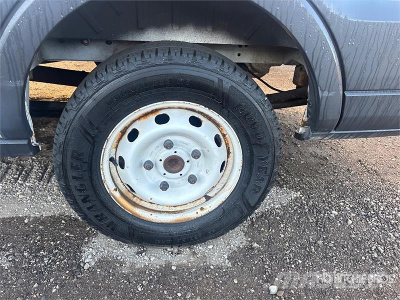 Ford Transit 250 Cargo Van Transporterek