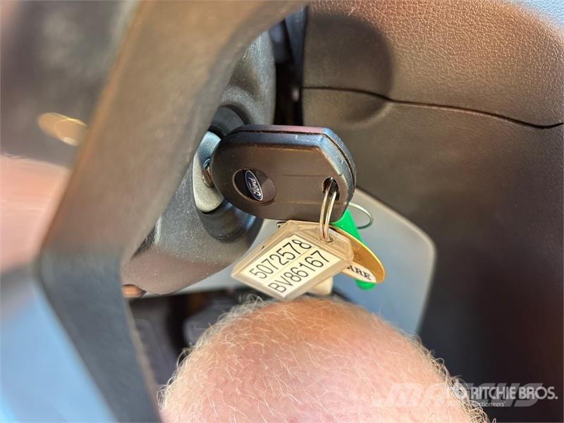 Ford Transit 250 Cargo Van Изотермический фургон