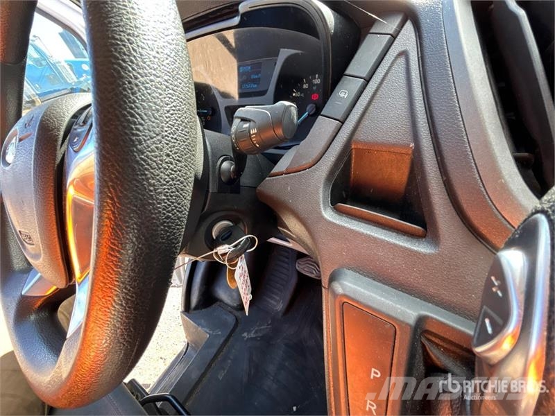 Ford Transit 250 Cargo Van Изотермический фургон