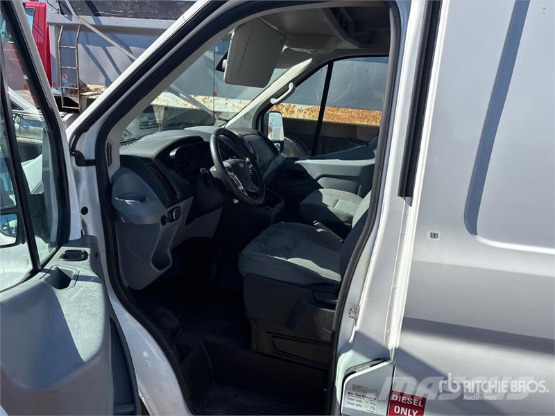 Ford Transit 250 Cargo Van Изотермический фургон