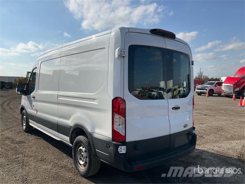 Ford Transit 250 Cargo Van Furgonetas cerradas