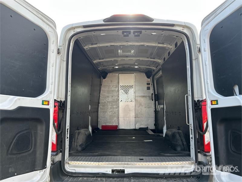 Ford Transit 250 Cargo Van Dostavna vozila / kombiji