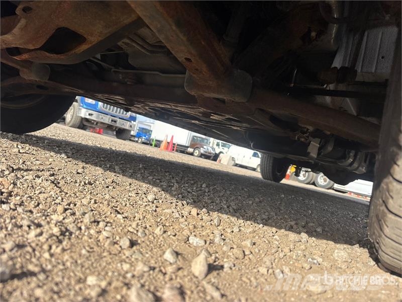 Ford Transit 250 Cargo Van Transporterek