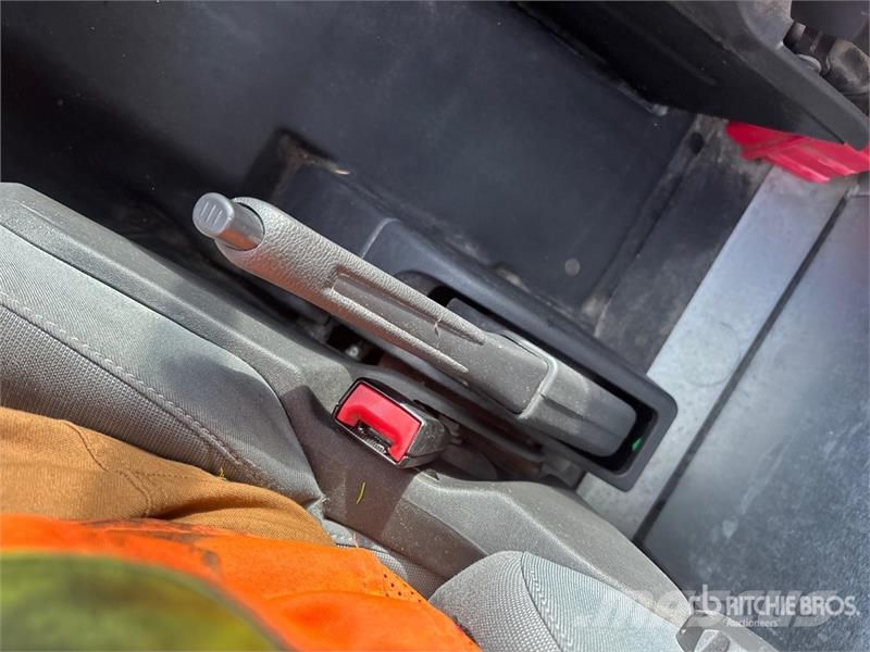 Ford Transit 250 Cargo Van Transporterek