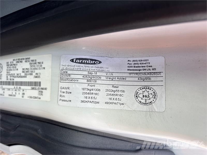 Ford Transit 250 Cargo Van Transporterek