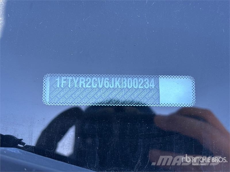 Ford Transit 250 Cargo Van Изотермический фургон