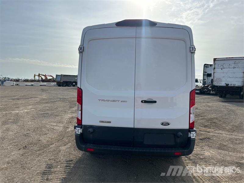 Ford Transit 250 Cargo Van Dostavna vozila / kombiji