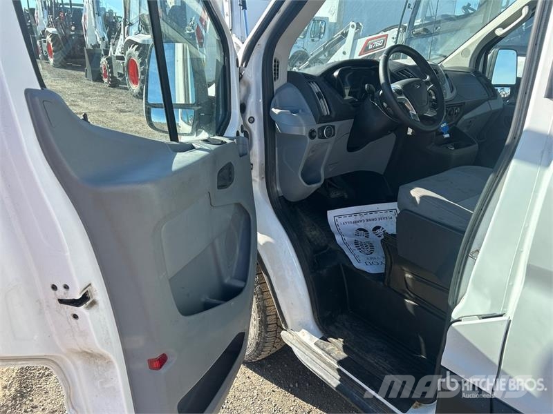 Ford Transit 250 Refrigerated Truck 冷凍冷蔵車
