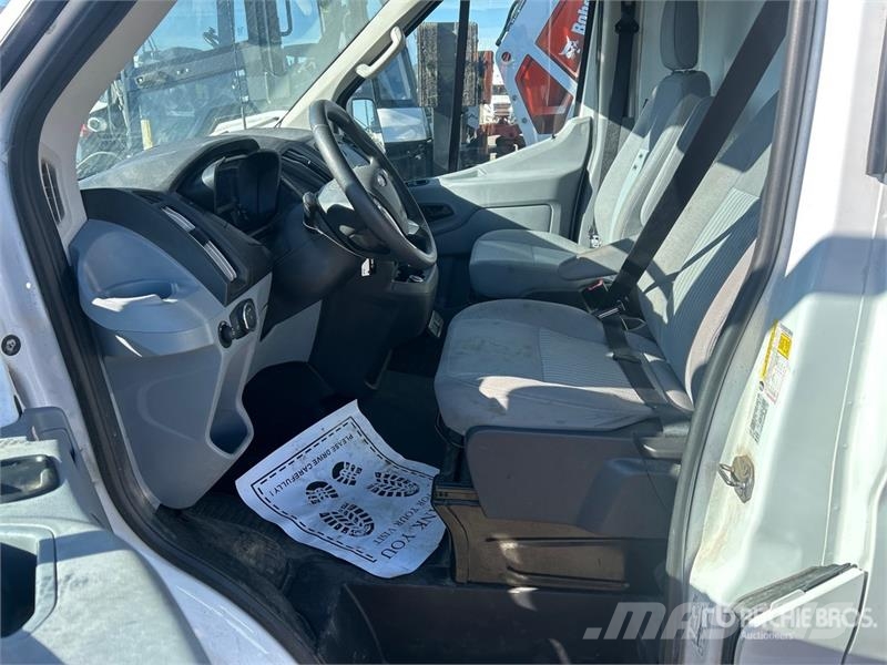 Ford Transit 250 Refrigerated Truck 冷凍冷蔵車