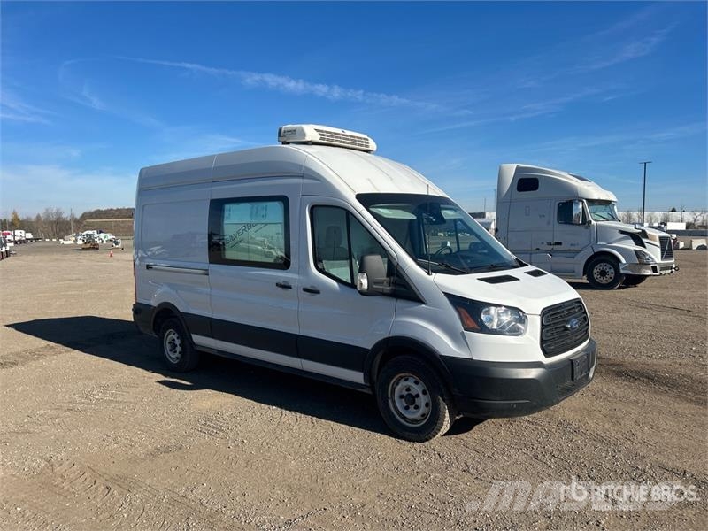Ford Transit 250 Refrigerated Truck 冷凍冷蔵車