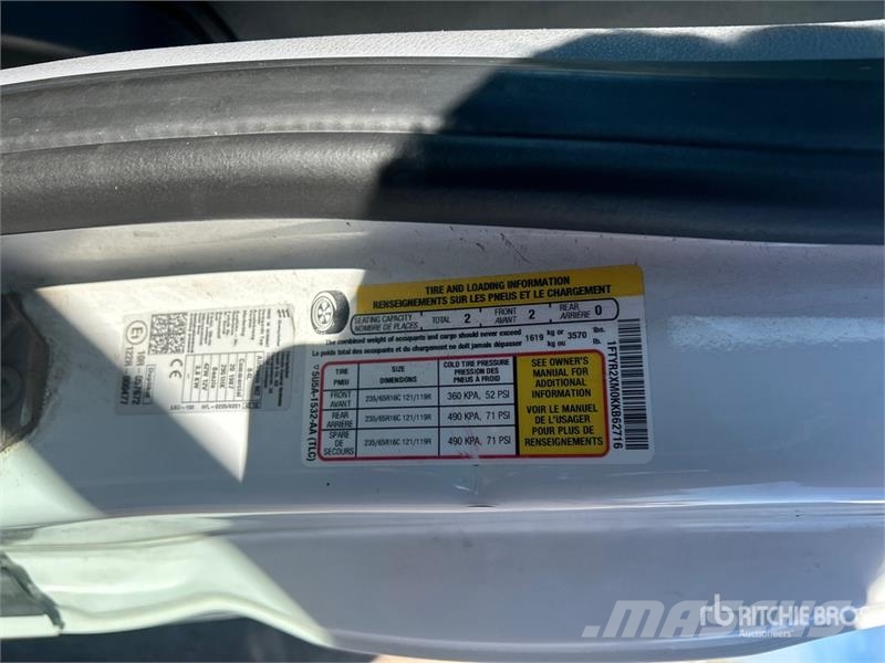 Ford Transit 250 Refrigerated Truck 冷凍冷蔵車