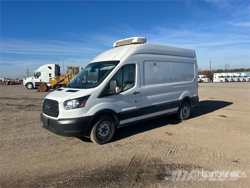 Ford Transit 250 Refrigerated Truck 冷凍冷蔵車