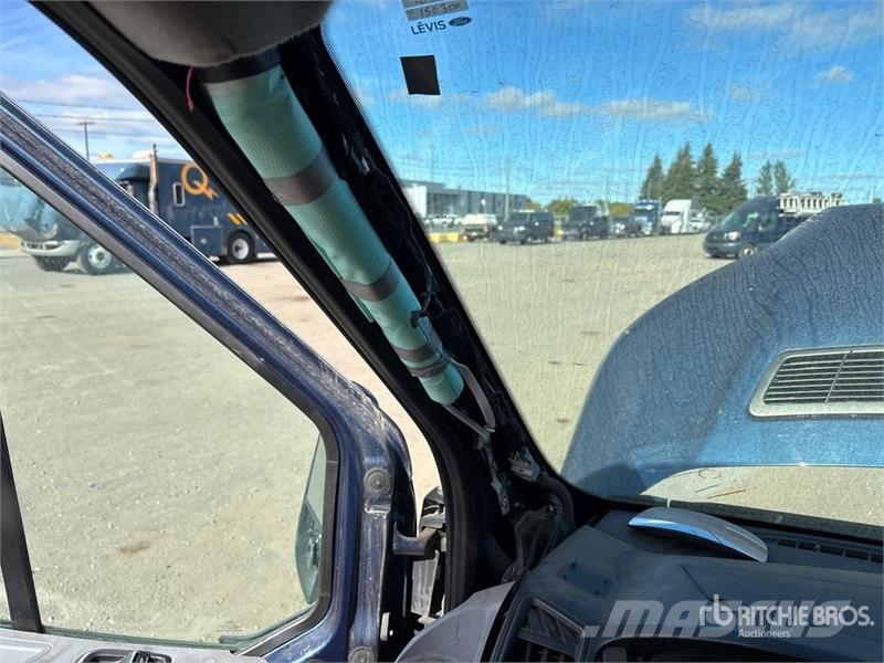 Ford Transit 350 4x2 Utility Truck شاحنات خفيفة/مفصلية الجوانب