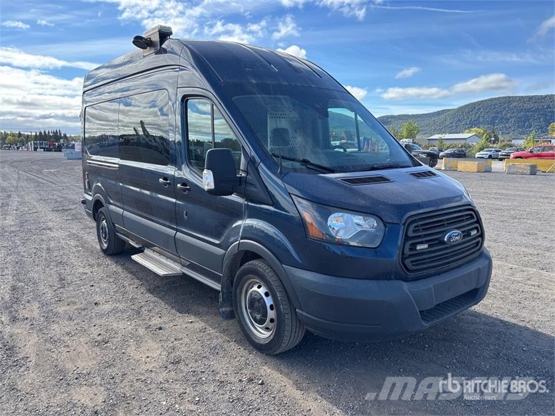 Ford Transit 350 4x2 Utility Truck شاحنات خفيفة/مفصلية الجوانب
