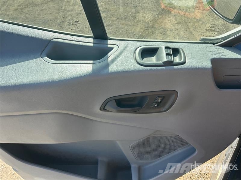Ford Transit 350 4x2 Utility Truck شاحنات خفيفة/مفصلية الجوانب