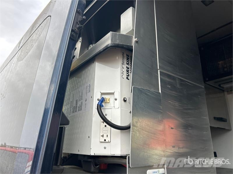 Ford Transit 350 4x2 Utility Truck شاحنات خفيفة/مفصلية الجوانب