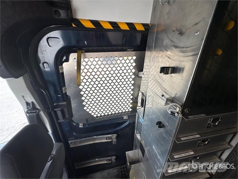 Ford Transit 350 4x2 Utility Truck 皮卡车