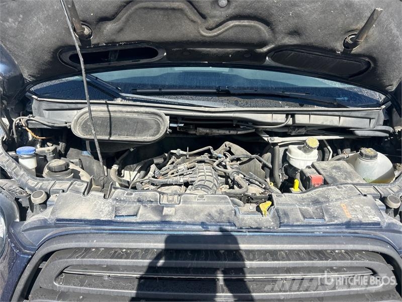 Ford Transit 350 4x2 Utility Truck شاحنات خفيفة/مفصلية الجوانب