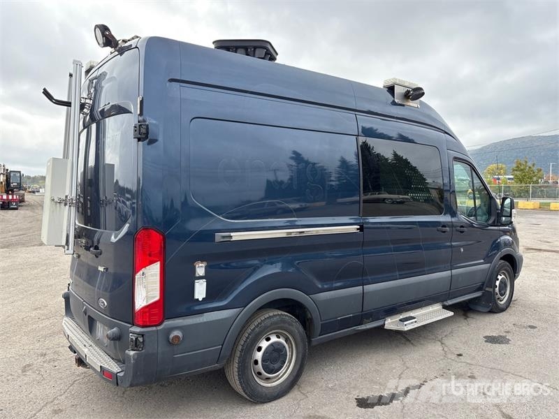 Ford Transit 350 4x2 Utility Truck 皮卡车