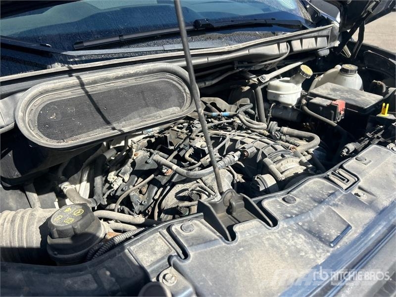Ford Transit 350 4x2 Utility Truck شاحنات خفيفة/مفصلية الجوانب