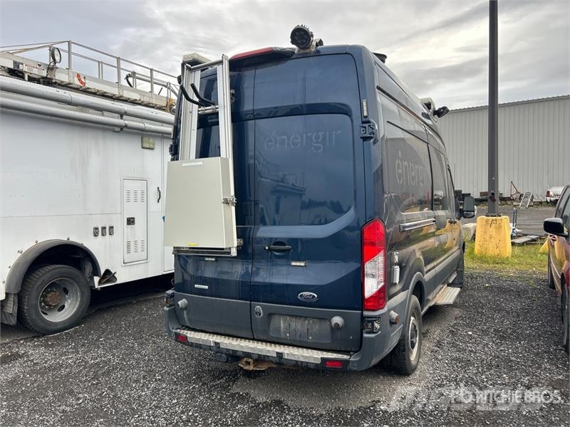 Ford Transit 350 4x2 Utility Truck شاحنات خفيفة/مفصلية الجوانب