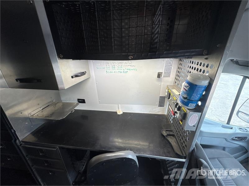 Ford Transit 350 4x2 Utility Truck 皮卡车
