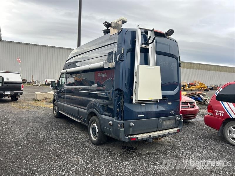 Ford Transit 350 4x2 Utility Truck شاحنات خفيفة/مفصلية الجوانب