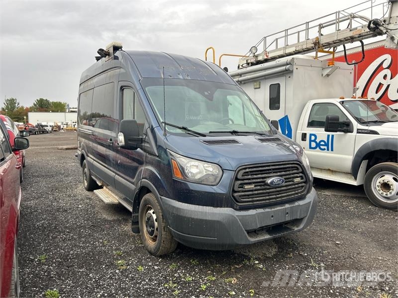 Ford Transit 350 4x2 Utility Truck شاحنات خفيفة/مفصلية الجوانب