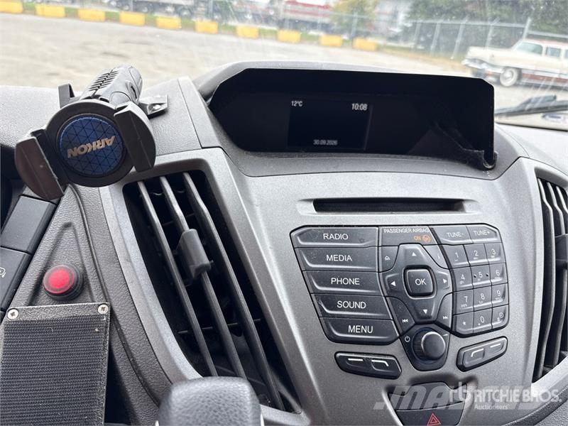 Ford Transit 350 4x2 Utility Truck 皮卡车