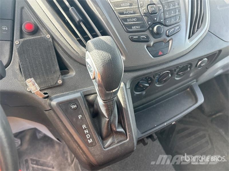 Ford Transit 350 4x2 Utility Truck شاحنات خفيفة/مفصلية الجوانب