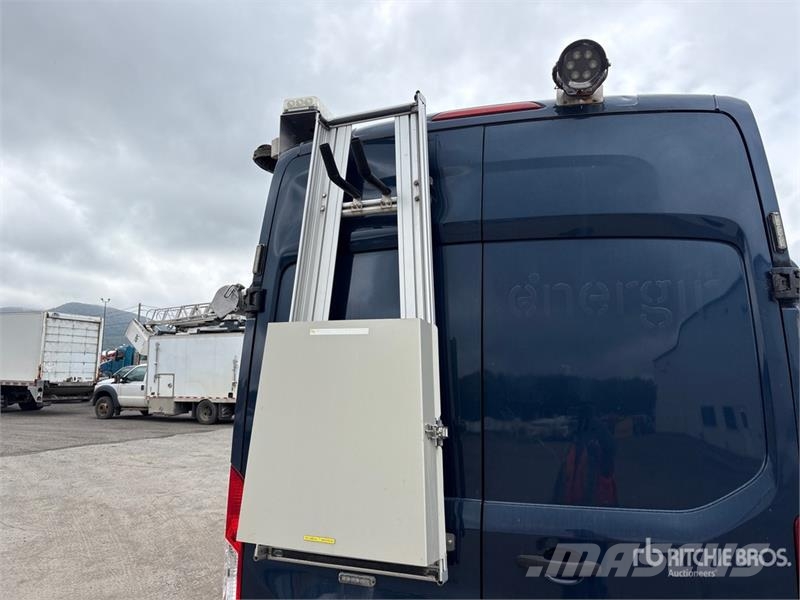 Ford Transit 350 4x2 Utility Truck 皮卡车
