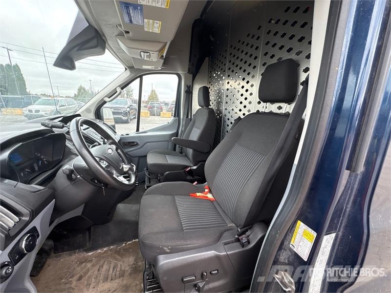Ford Transit 350 4x2 Utility Truck 皮卡车