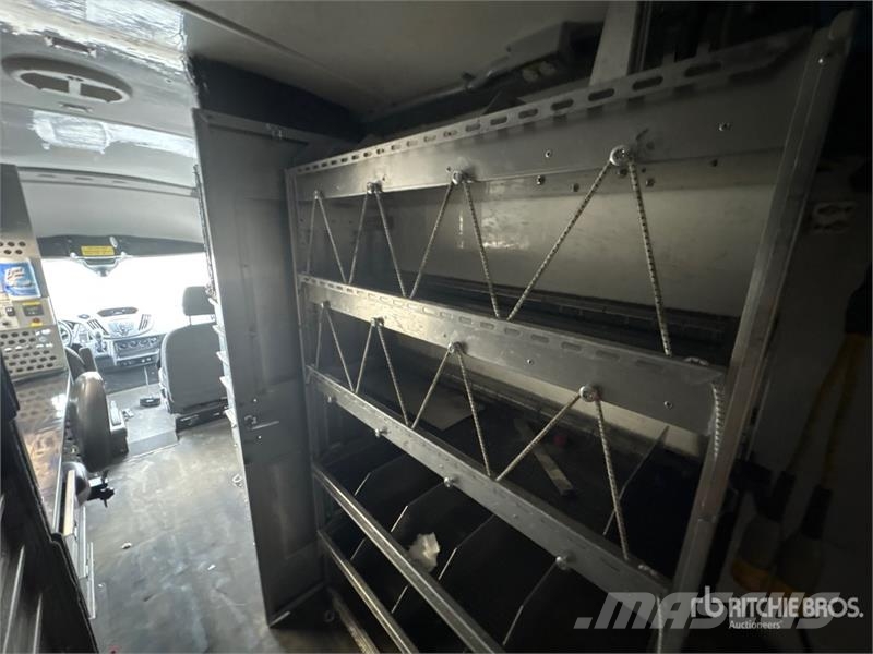 Ford Transit 350 4x2 Utility Truck 皮卡车