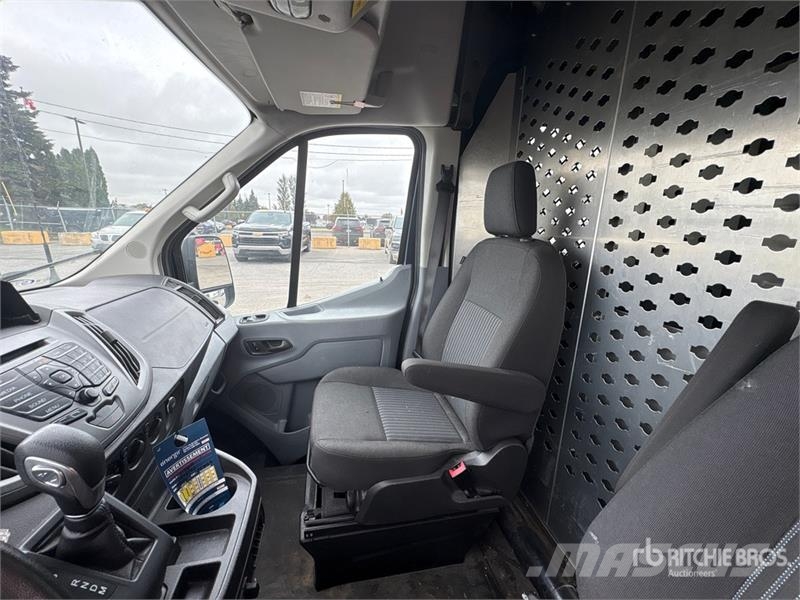Ford Transit 350 4x2 Utility Truck 皮卡车