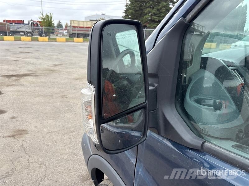 Ford Transit 350 4x2 Utility Truck 皮卡车