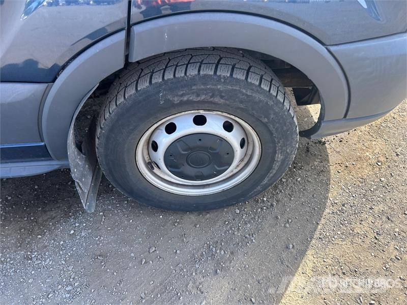 Ford Transit 350 4x2 Utility Truck شاحنات خفيفة/مفصلية الجوانب