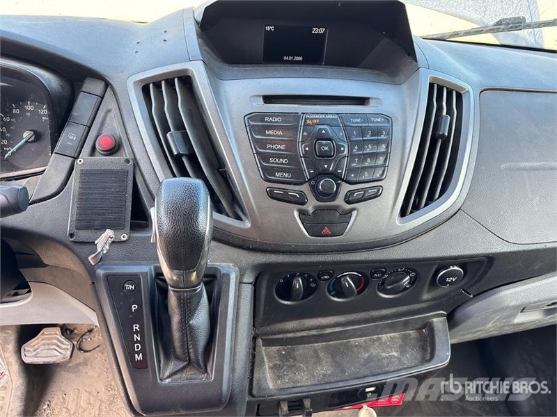 Ford Transit 350 4x2 Utility Truck شاحنات خفيفة/مفصلية الجوانب