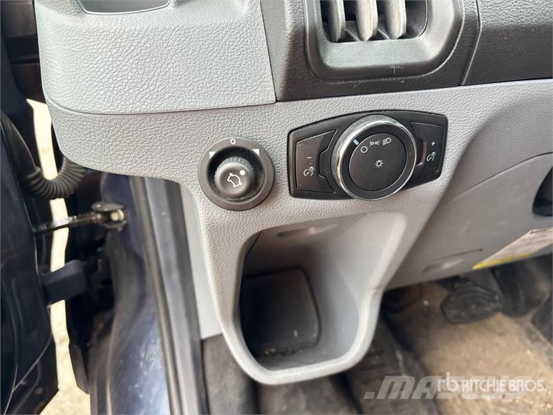 Ford Transit 350 4x2 Utility Truck 皮卡车