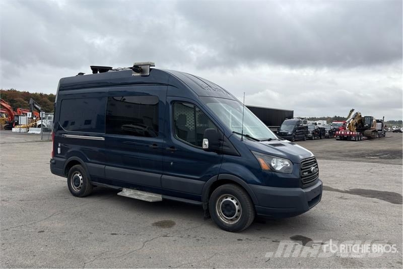 Ford Transit 350 4x2 Utility Truck 皮卡车