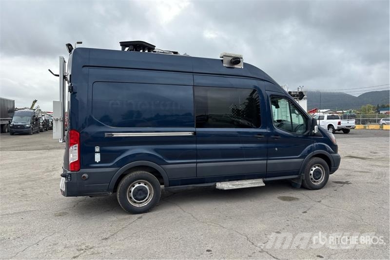Ford Transit 350 4x2 Utility Truck 皮卡车