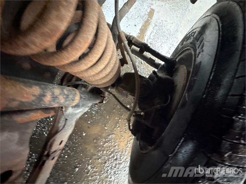 Ford TTS-25-2002FBSH 35 ft on Ford F-550 4x2 Van Mount المنصات الهوائية المثبتة على شاحنة