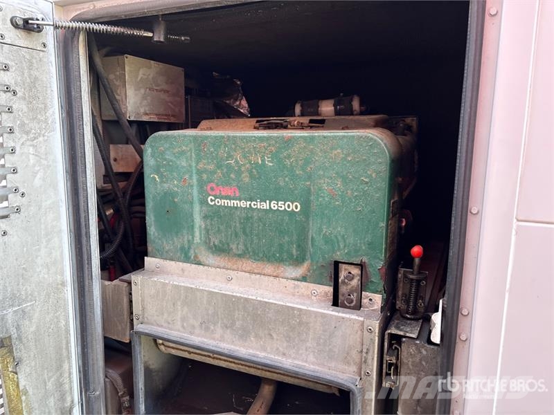 Ford TTS-25-2002FBSH 35 ft on  Ford F-550 4x2 Van Mount Piattaforme autocarrate
