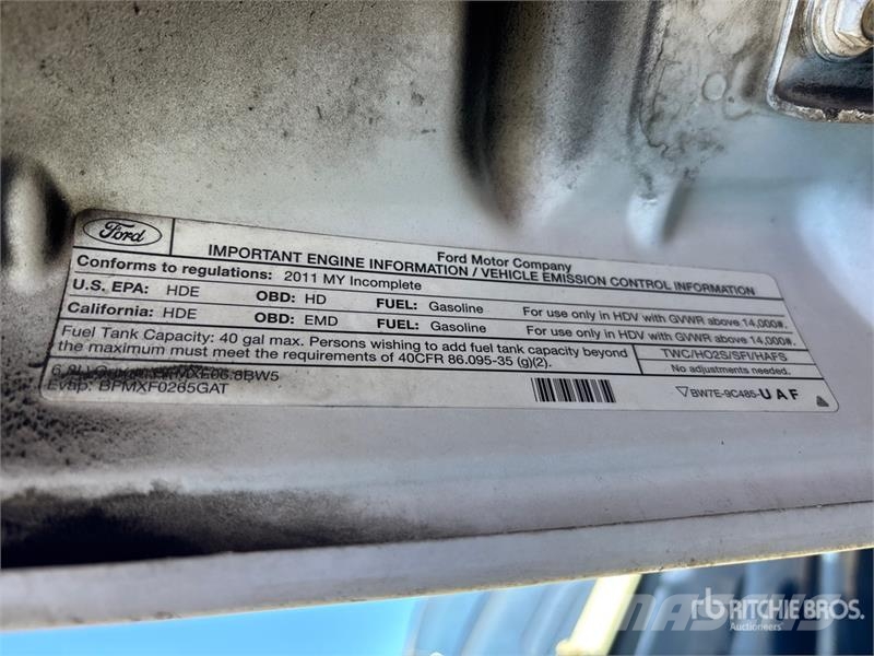 Ford TTS-25-2002FBSH 35 ft on  Ford F-550 4x2 Van Mount Piattaforme autocarrate