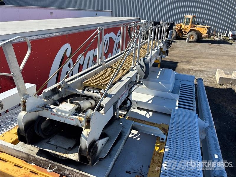 Ford TTS-25-2002FBSH 35 ft on  Ford F-550 4x2 Van Mount Piattaforme autocarrate