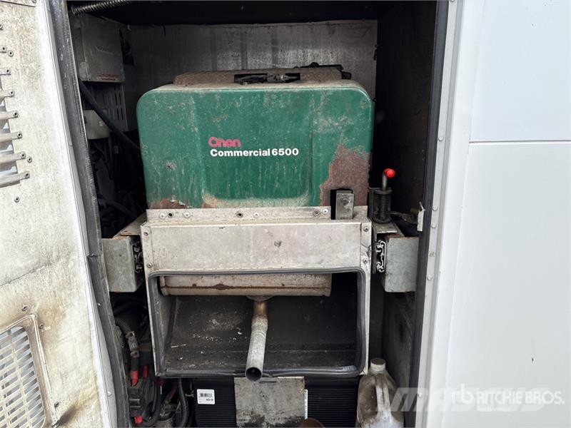 Ford TTS 25-5-GY 35 ft on Ford F-550 XL 4x2 Van Mounte Piattaforme autocarrate