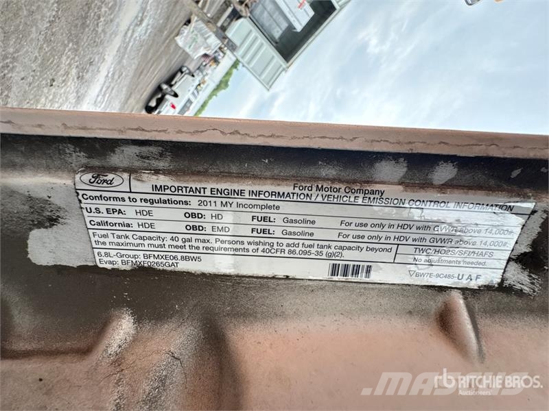 Ford TTS 25-5-GY 35 ft on Ford F-550 XL 4x2 Van Mounte Piattaforme autocarrate