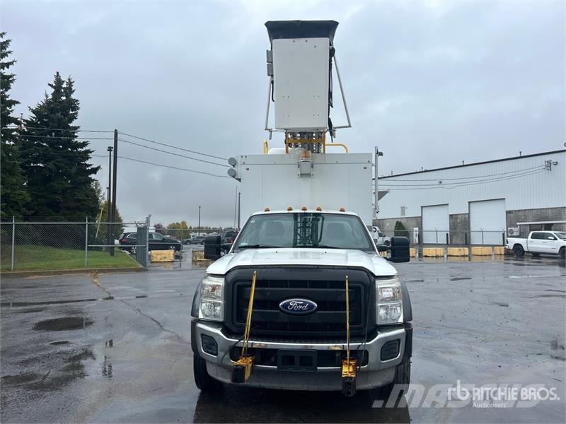 Ford TTS 25-5-GYL 35 ft on Ford F-550 4x2 Van Mounted Auto hoogwerkers