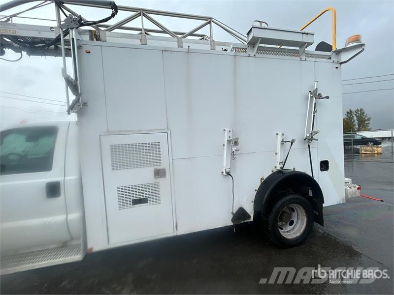 Ford TTS 25-5-GYL 35 ft on  Ford F-550 4x2 Van Mounted  Billyftar