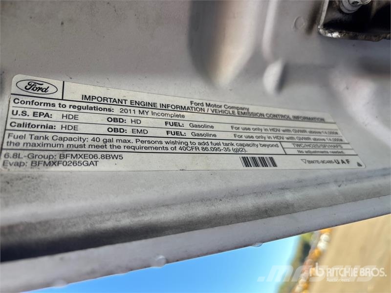Ford TTS25-2002FBHS 35 ft on Ford F-550 4x2 Van Mounte Avtokošare
